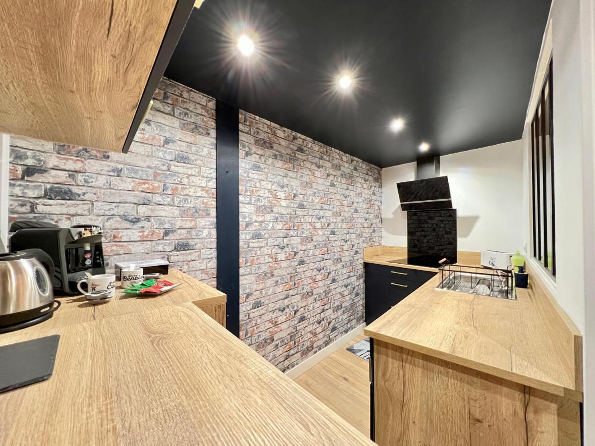 Вилла Le Loft ~ A 4 Min De La Gare, Fibre + Parking Prive Пуатье Экстерьер фото